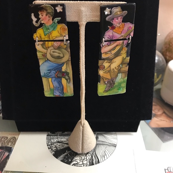 Vintage DFTD decoupage cowboy earrings- Designs from the Deep - Picture 2 of 4